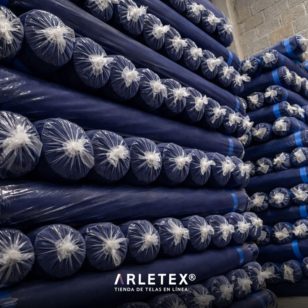 Rollos de Tela Tergal Catalán color marino con stock nuevo en Arletex